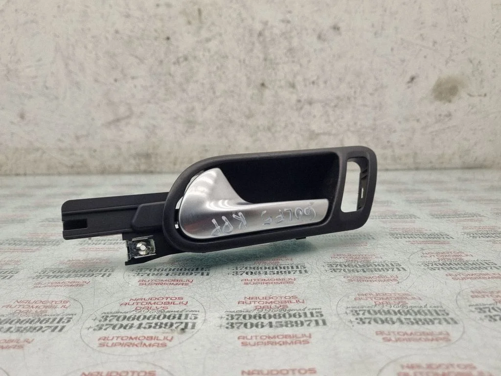 Esiukse sisemine käepide – Volkswagen Golf Plus (2005-2013)