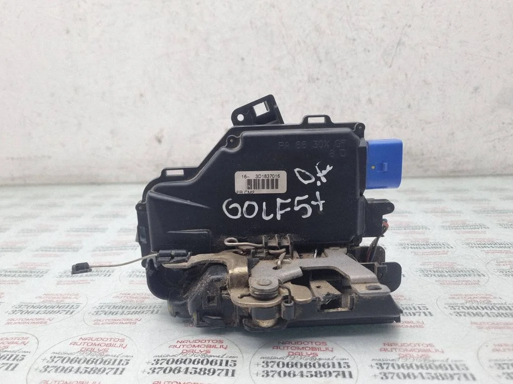 Zamek drzwi przednich 3D1837016