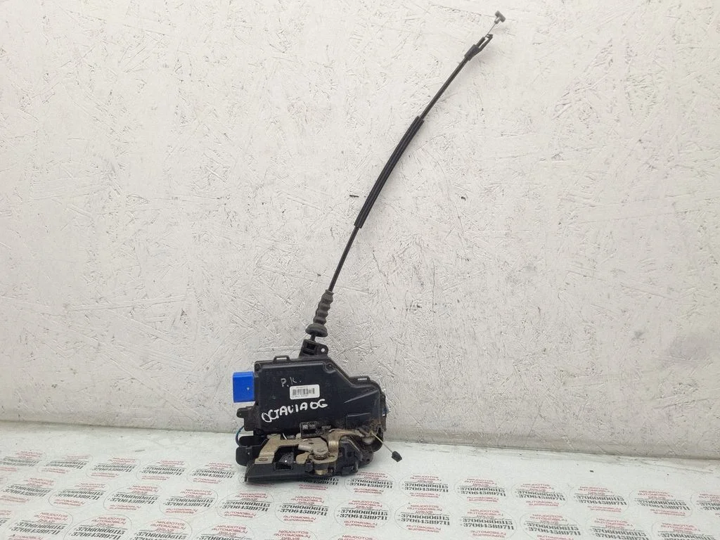 Front door lock 3D1837015