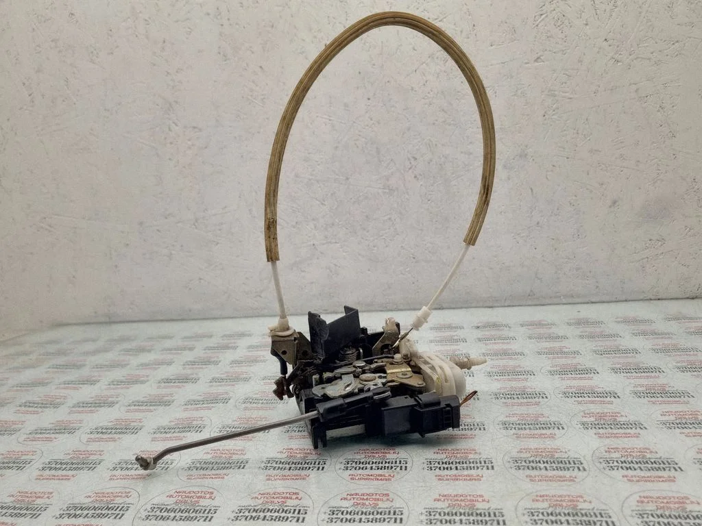 Front door lock – front left