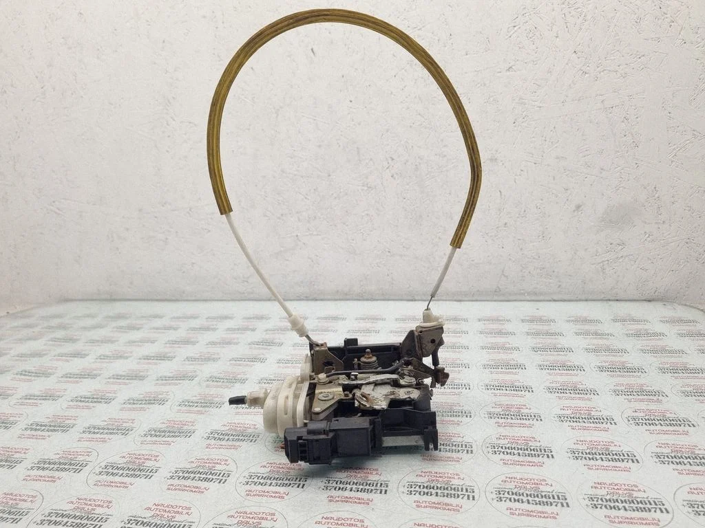 Front door lock – front right