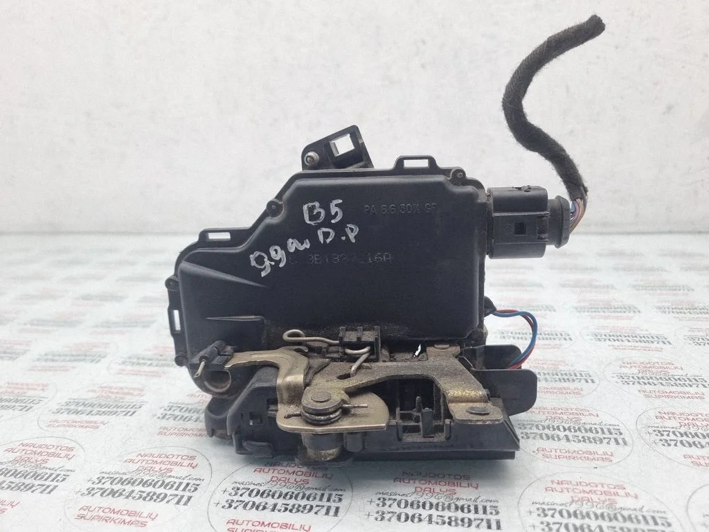 Front door lock – Volkswagen Passat B5 (1997-2000)
