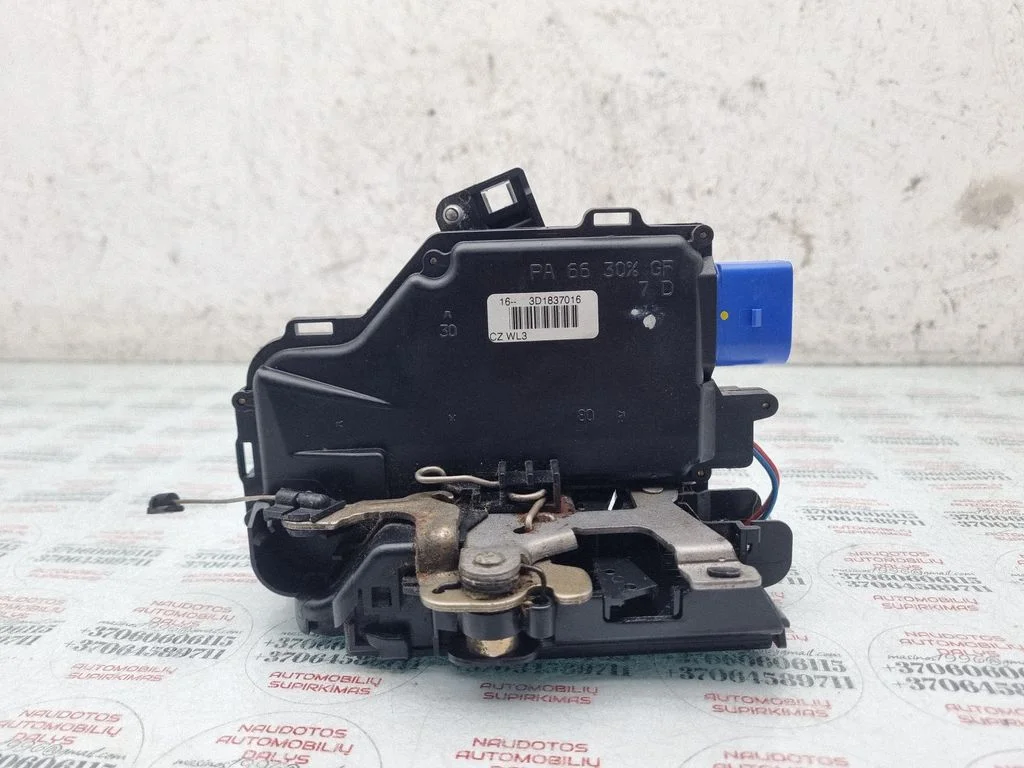 Esiukse lukk 3D1837016