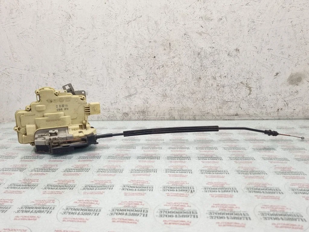 Front door lock 3C1837016A