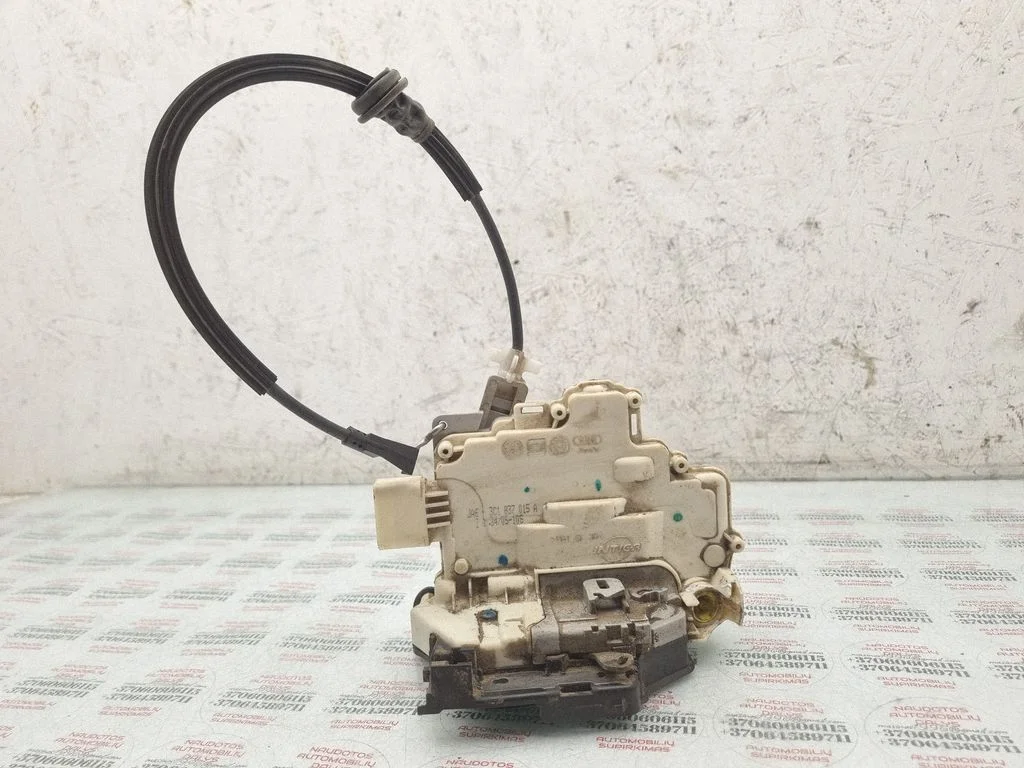 Front door lock 3C1837015A