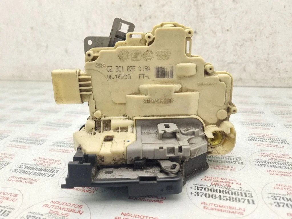 Front door lock 3C1837015A