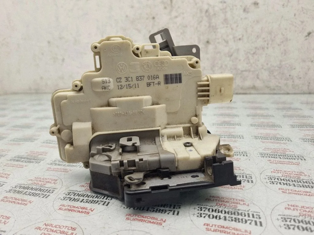 Front door lock 3C1837016A