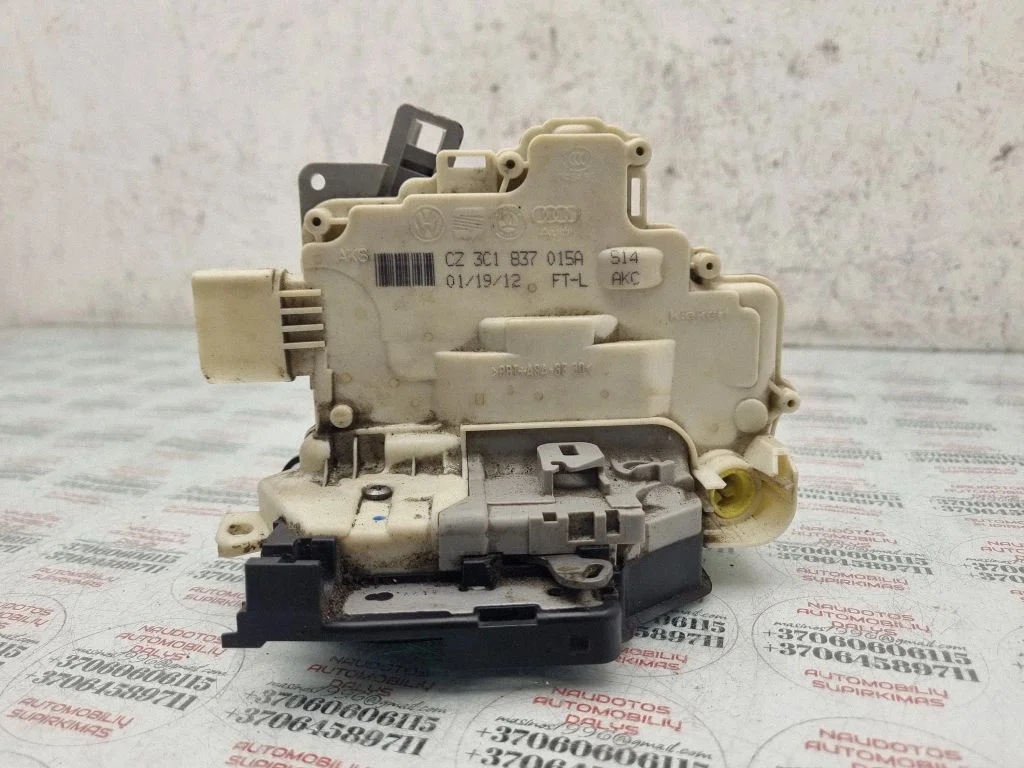 Front door lock 3C1837015A