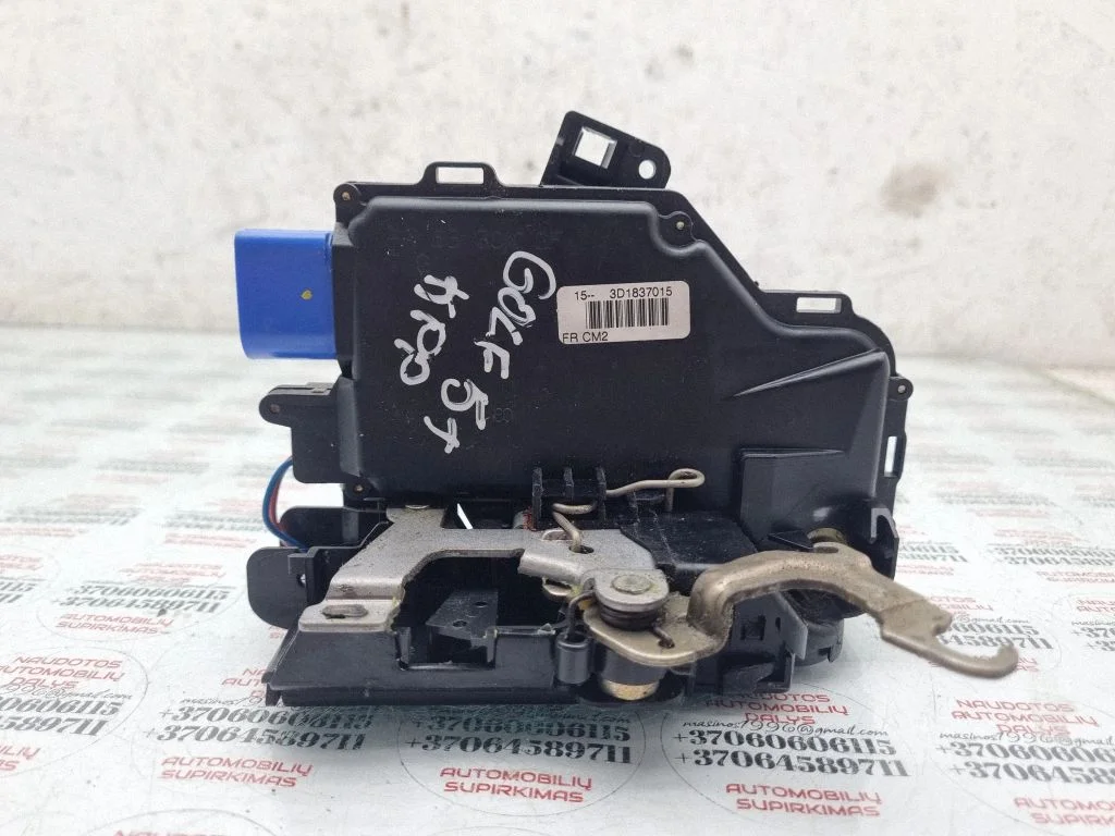 Zamek drzwi przednich 3D1837015