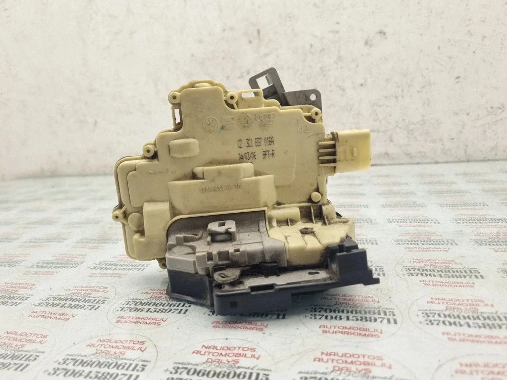 Front door lock 3C1837016A