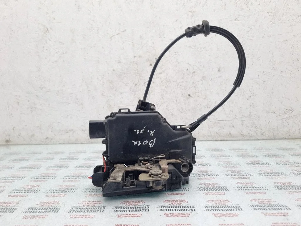 Front door lock 1J4837085E