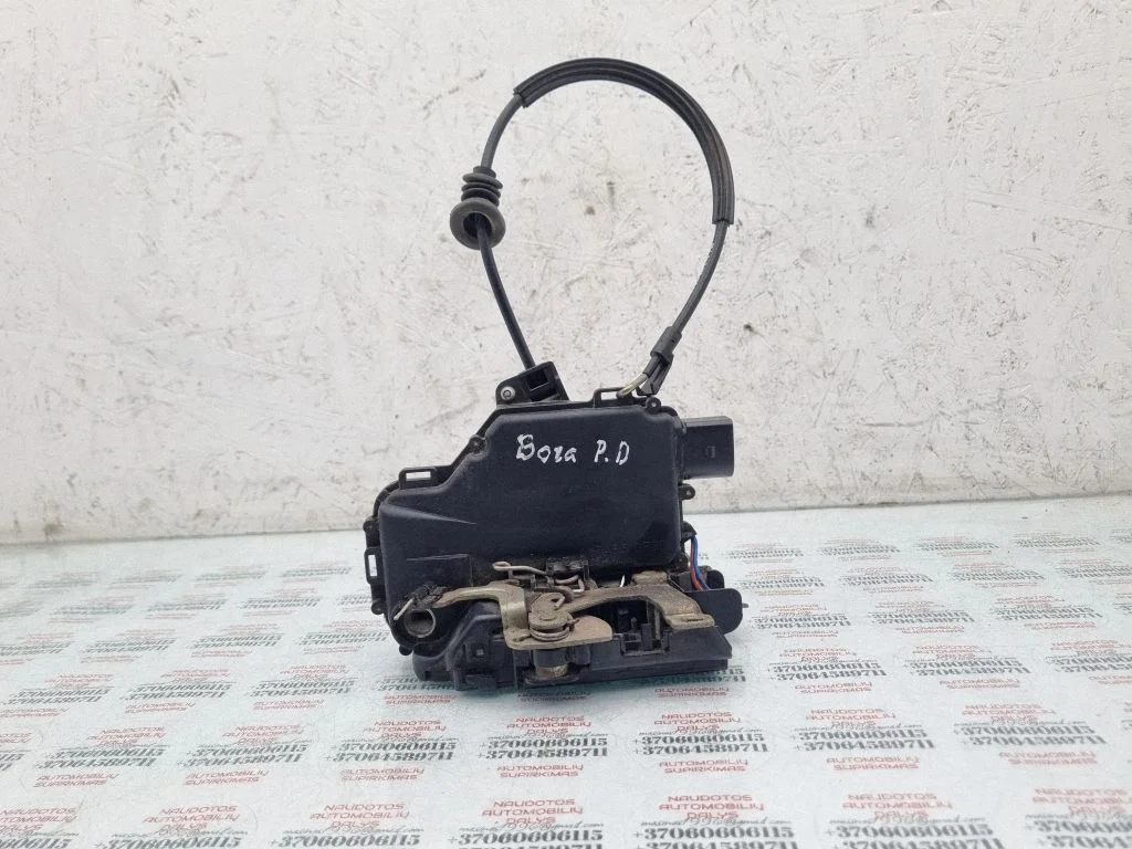 Front door lock 1J4837085E