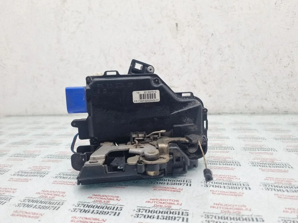 Esiukse lukk 3D1837015