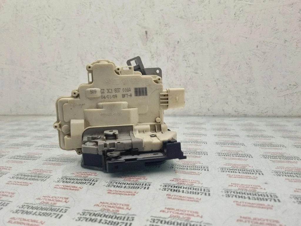 Front door lock 3C1837016A