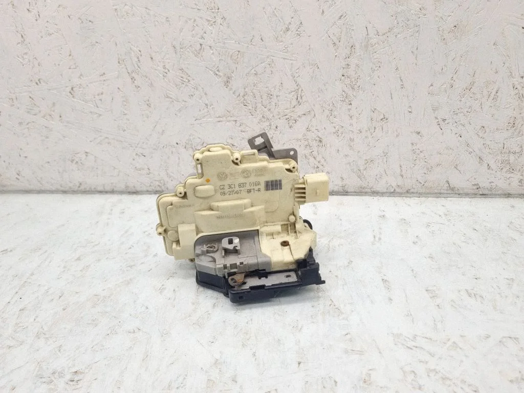 Front door lock 3C1837016A