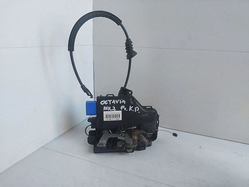 Front door lock 3D1837015