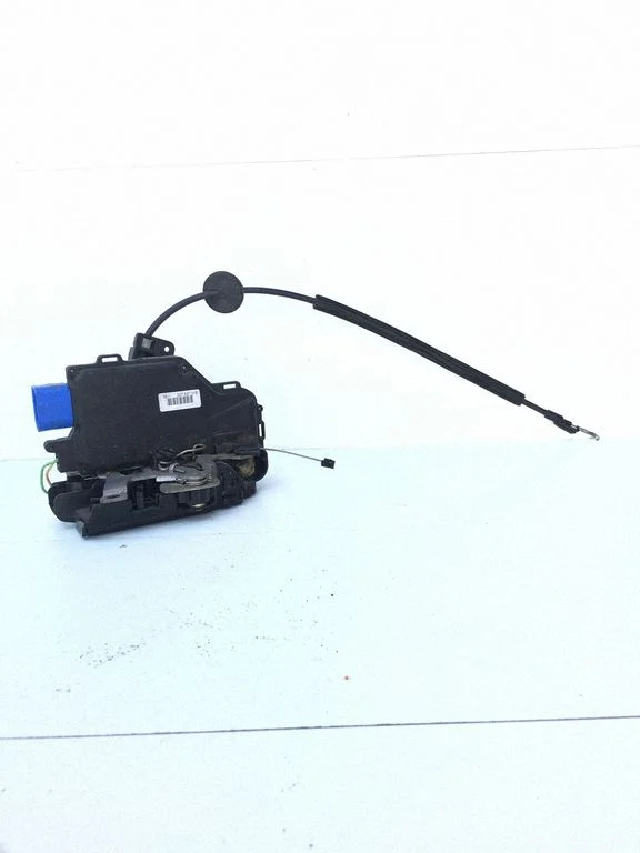 Zamek drzwi przednich 3D1837015
