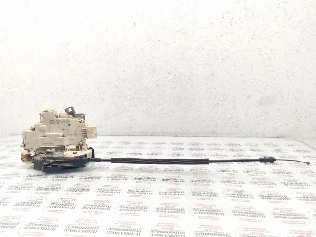 Front door lock 3C2837016A