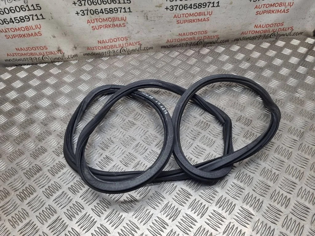 Front door rubber seal – Audi A4 Allroad B8 (2008-2016)