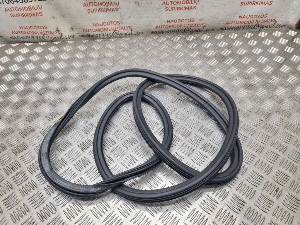 Front door rubber seal – Audi A4 Allroad B8 (2008-2016)