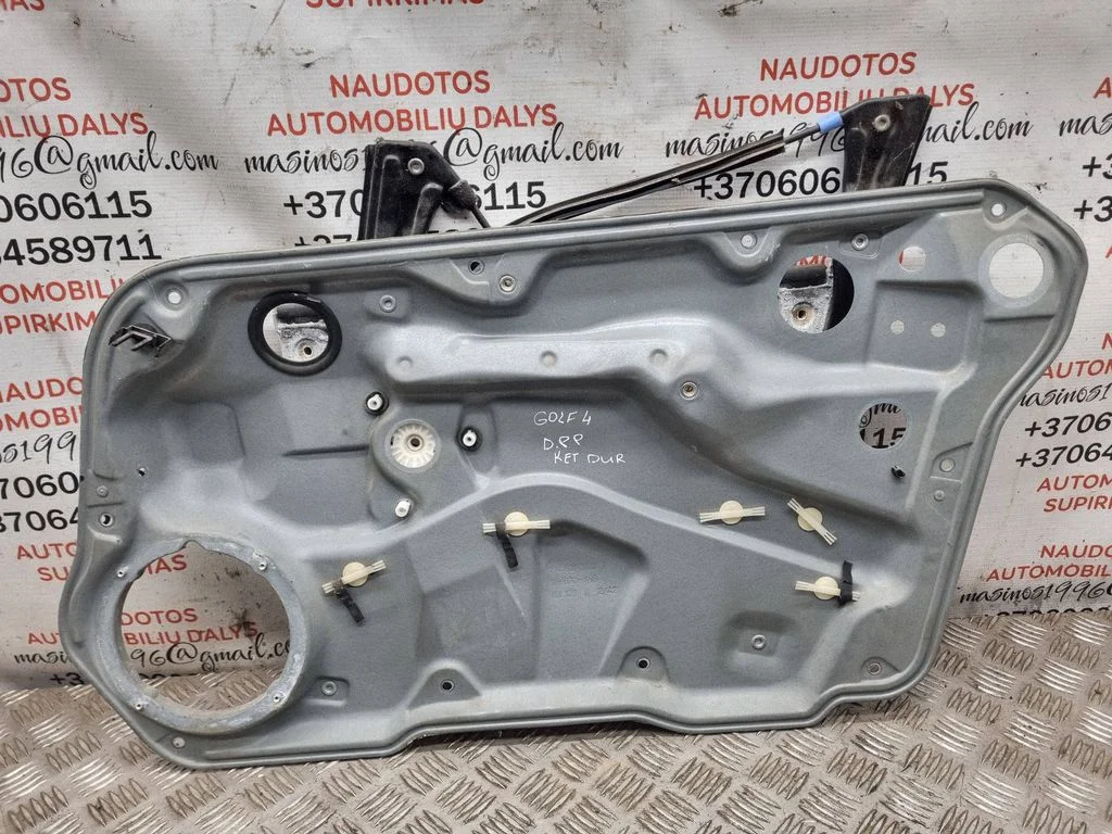 Priekšējā el. loga pacēlāja mehānisms bez motoriņa – Volkswagen Golf IV (1998-2005)