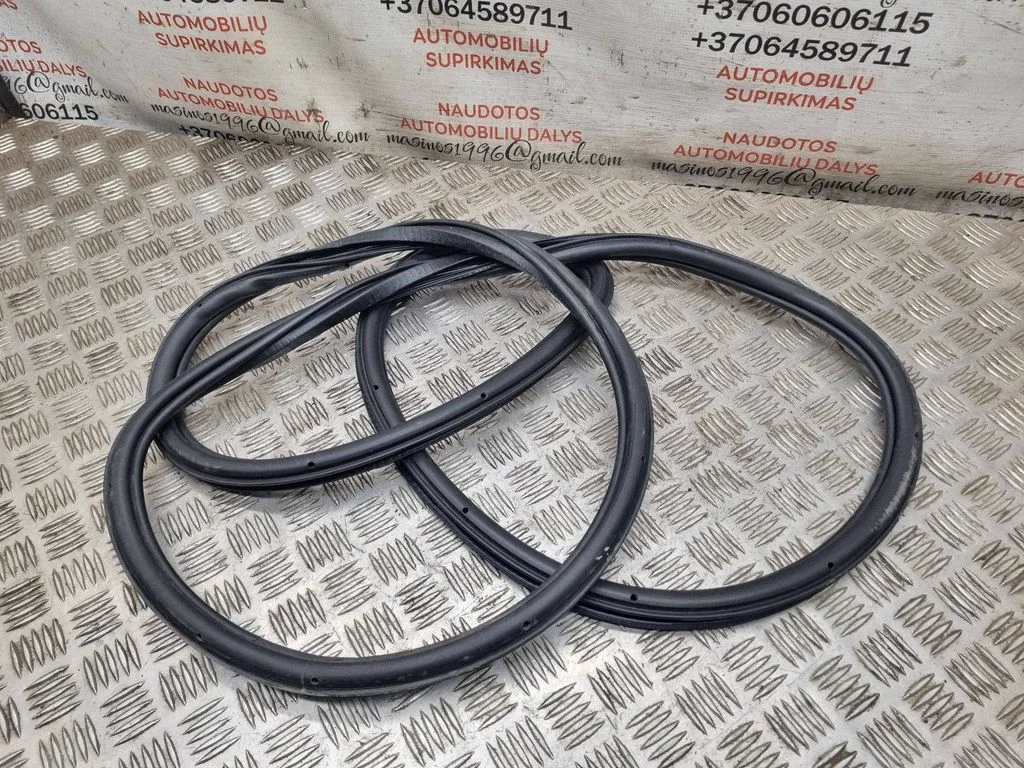 Esiukse tihend (kere pool) – Audi Q7 4L (2005-2015)