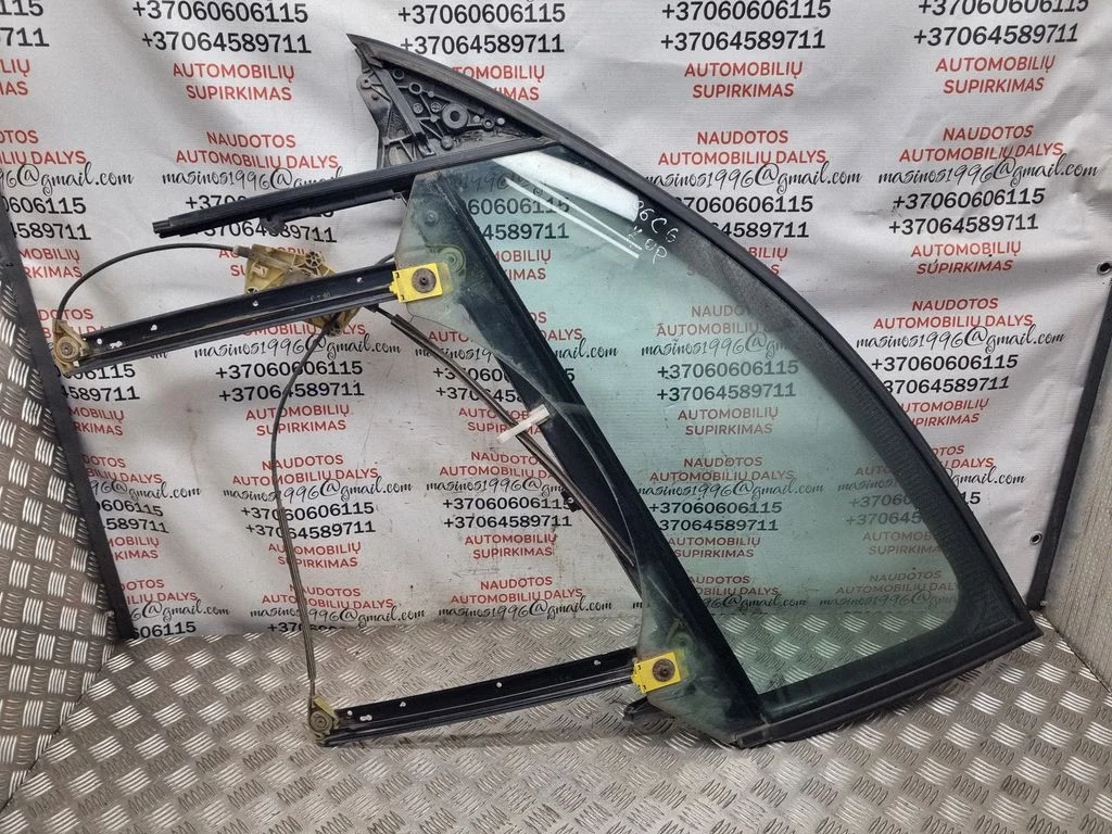 Priekšējā el. loga pacēlāja mehānisms bez motoriņa 4F0837629