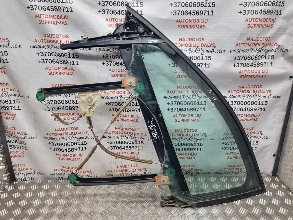 Front window lifting mechanism without motor – Audi A3 S3 8P (2003-2012)