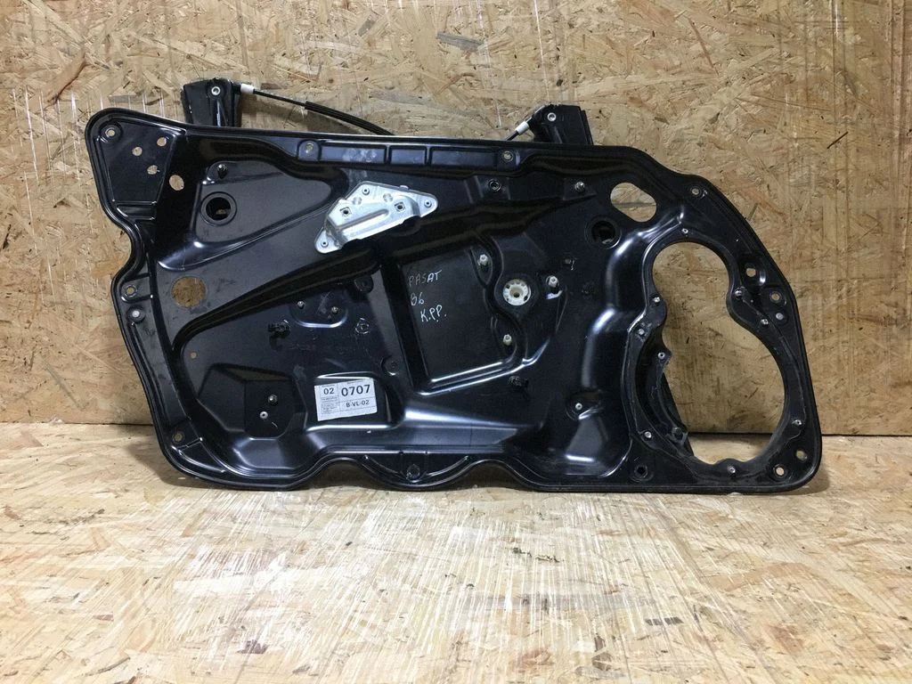 Priekšējā el. loga pacēlāja mehānisms bez motoriņa 3C1837755G