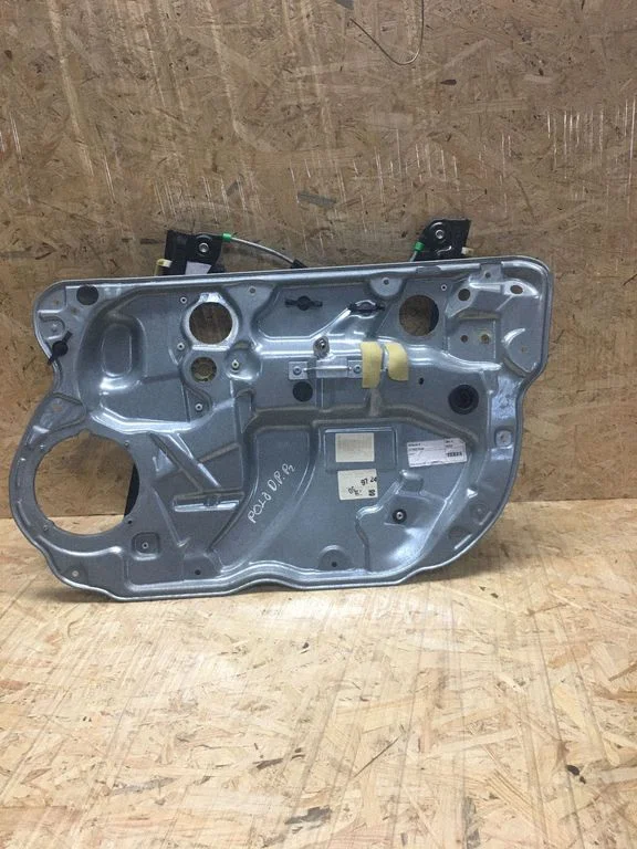 Front window lifting mechanism without motor – Volkswagen Polo IV 9N3 (2005-2009)