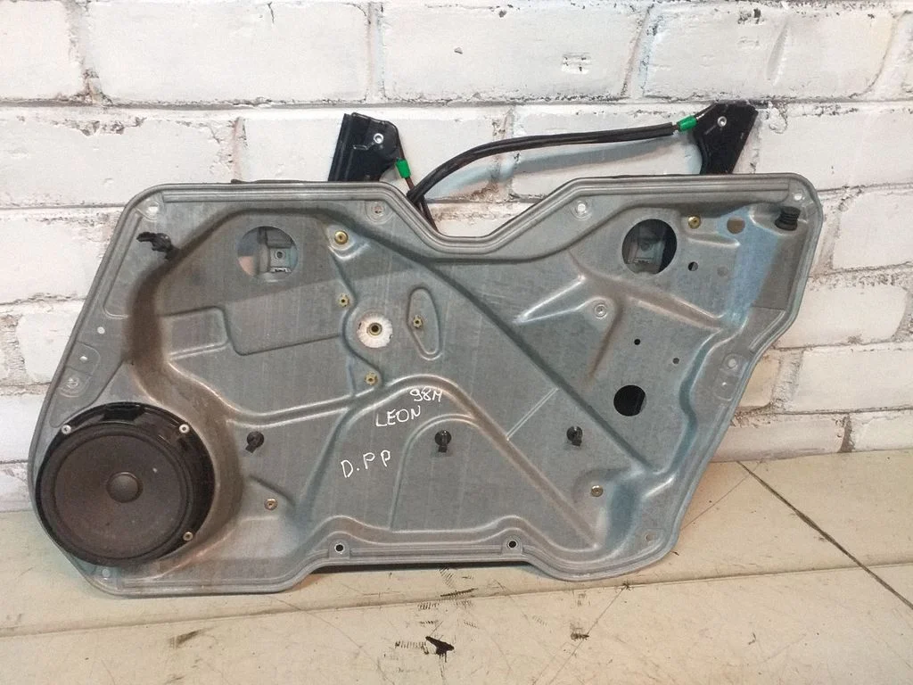 Front window lifting mechanism without motor – Seat Leon (1M) (1998-2006)