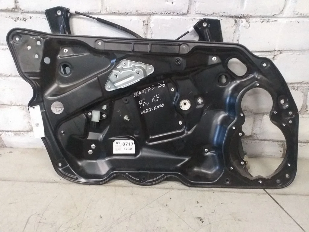 Front window lifting mechanism without motor – Volkswagen Passat B6 (2005-2010)