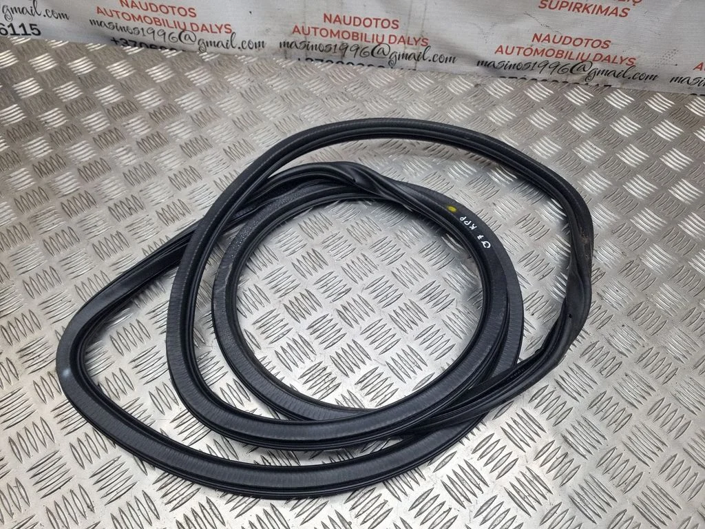 Esiukse tihend (kere pool) – Audi Q7 4L (2005-2015)