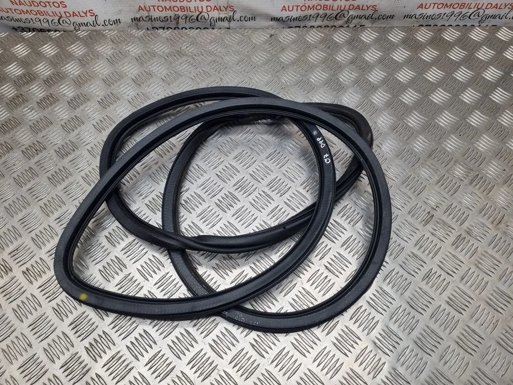 Esiukse tihend (kere pool) – Audi Q7 4L (2005-2015)