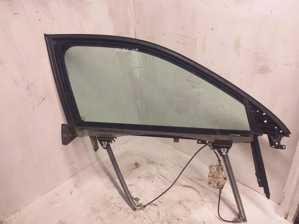 Front window lifting mechanism without motor – Audi A4 S4 B6 8E 8H (2001-2005)
