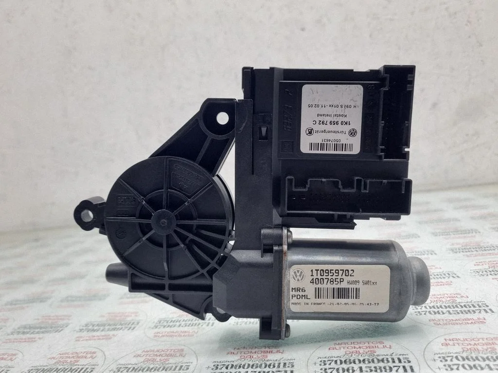 Front door window regulator motor – Volkswagen Touran I (2003-2010)