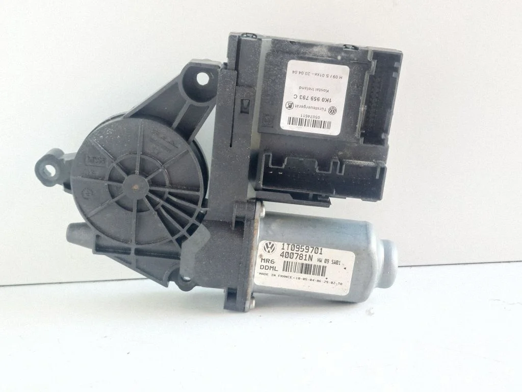 Front door window regulator motor – Skoda Octavia Mk2 (1Z) (2004-2013)
