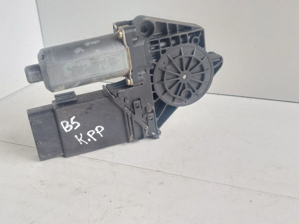 Front door window regulator motor 9776101430201