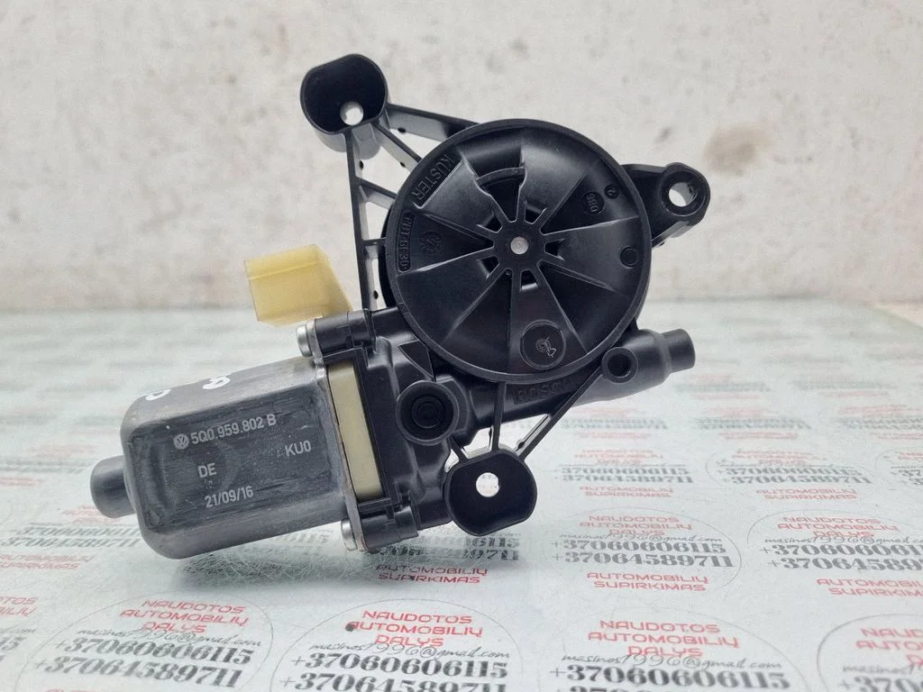 Front door window regulator motor – Skoda Octavia Mk3 (5E) (2013-2019)