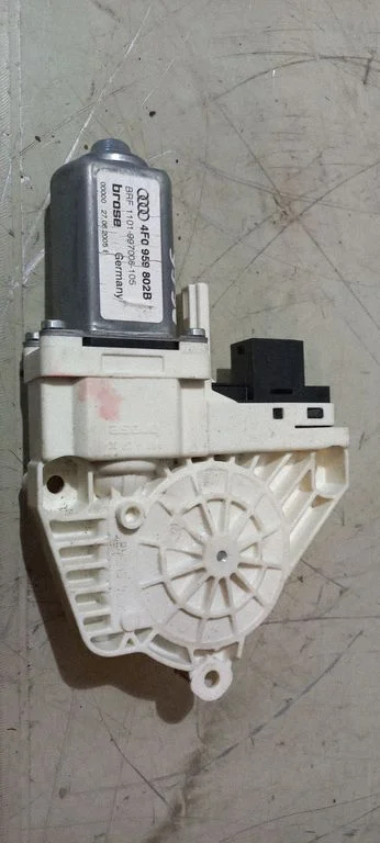 Front door window regulator motor – Audi A6 Allroad C6 (2006-2011)
