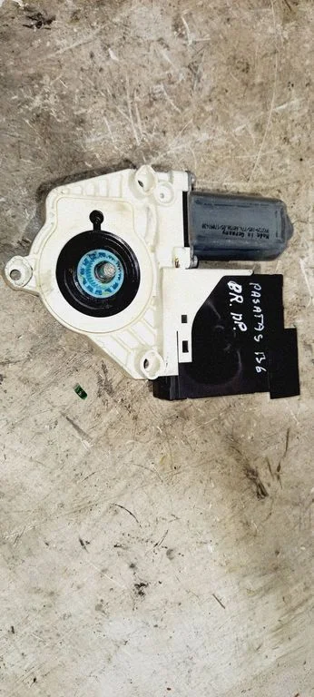 Front door window regulator motor 1K0959702P