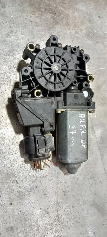 Front door window regulator motor – front right