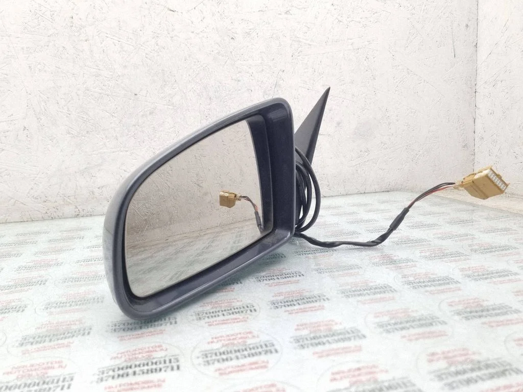 Front door electric wing mirror E1010681