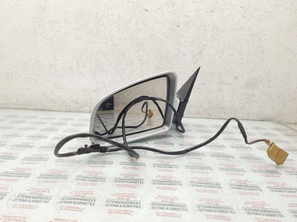 Front door electric wing mirror 010681