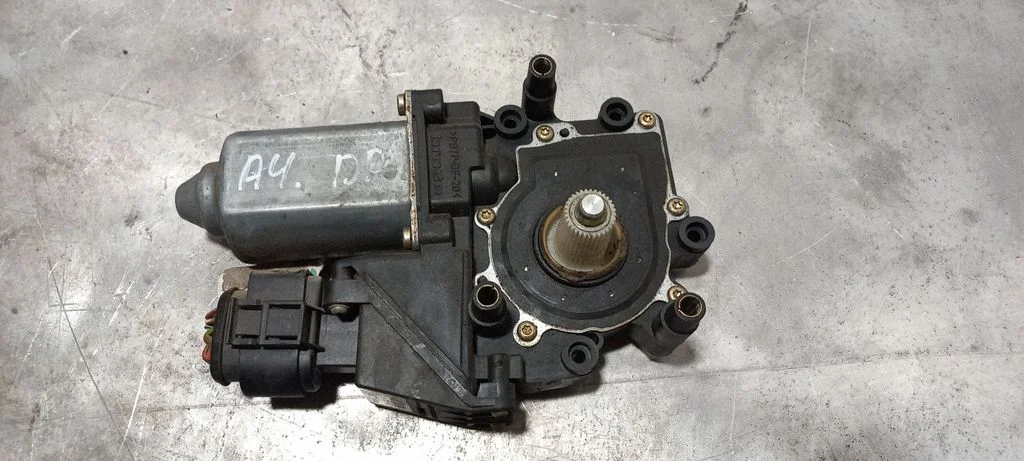 Front door window regulator motor 05360014