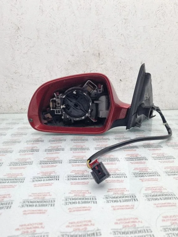 Front door electric wing mirror – left