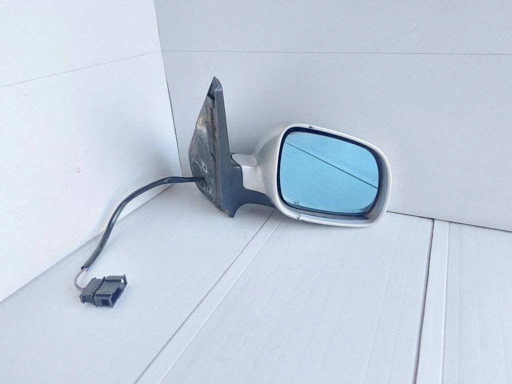 Front door electric wing mirror – front right