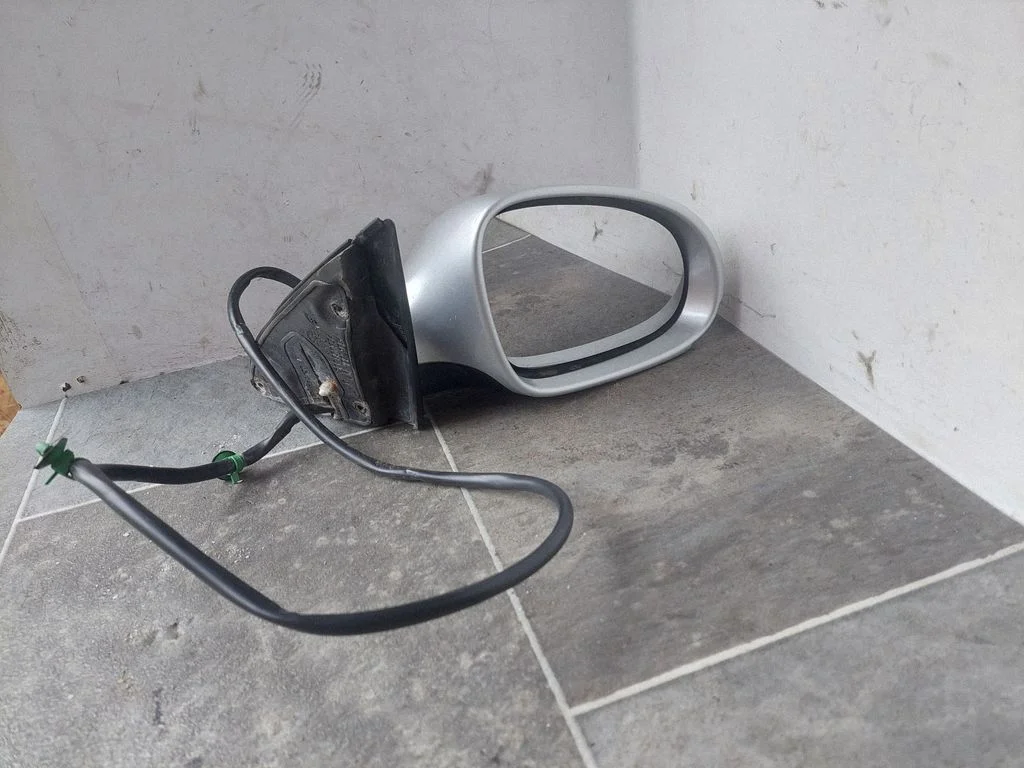 Lusterko elektryczne 3C0857934