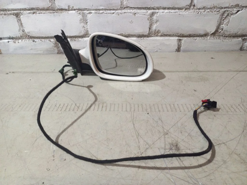 Lusterko elektryczne 3C0857934