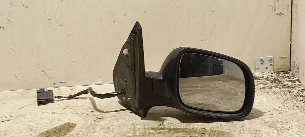 Front door electric wing mirror – front right